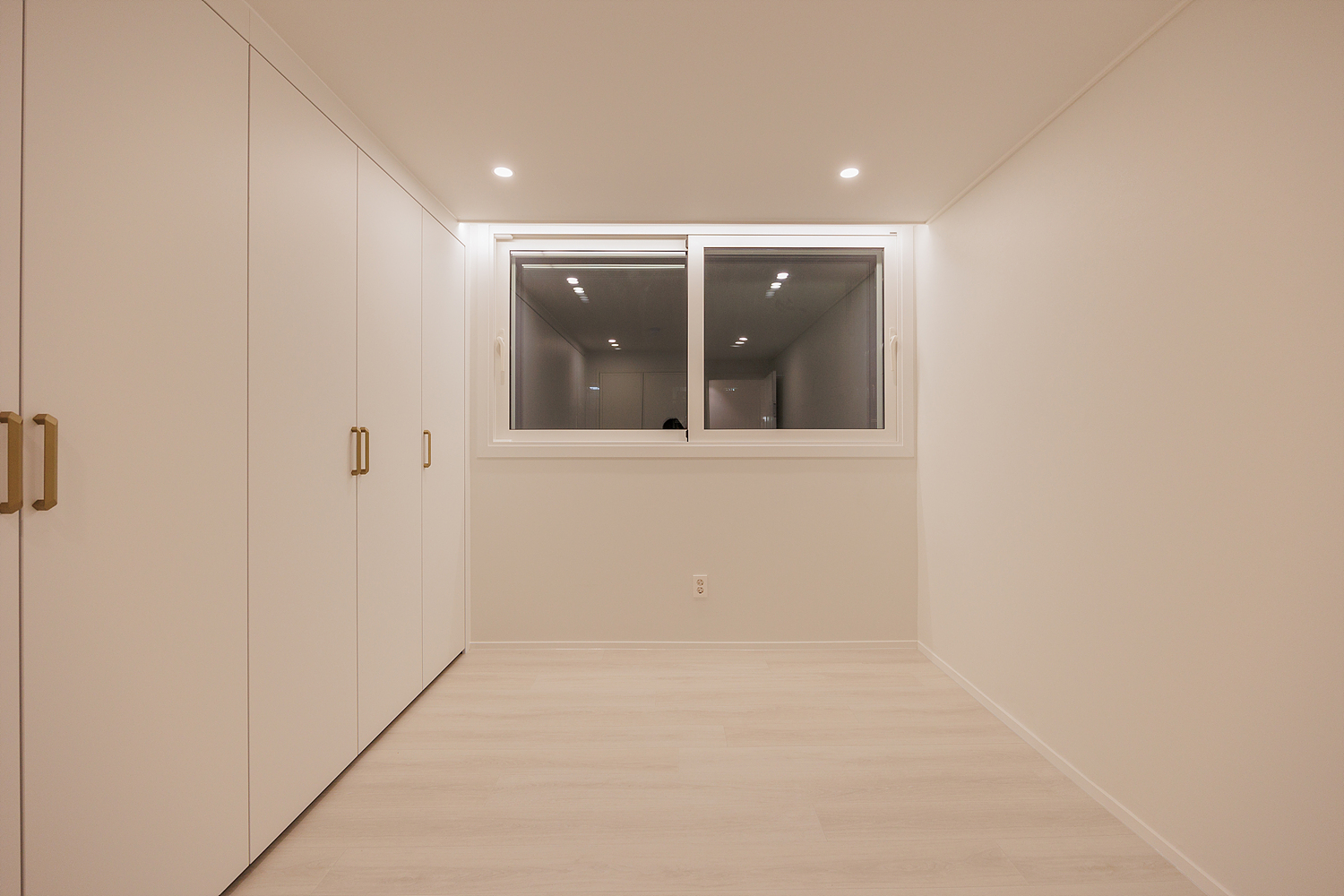 /user/i/idamdesign/editor/2311/cb7f74106dc7e05b32d8c0df5be849c5_1700792665_7603.jpg 이미지크게보기