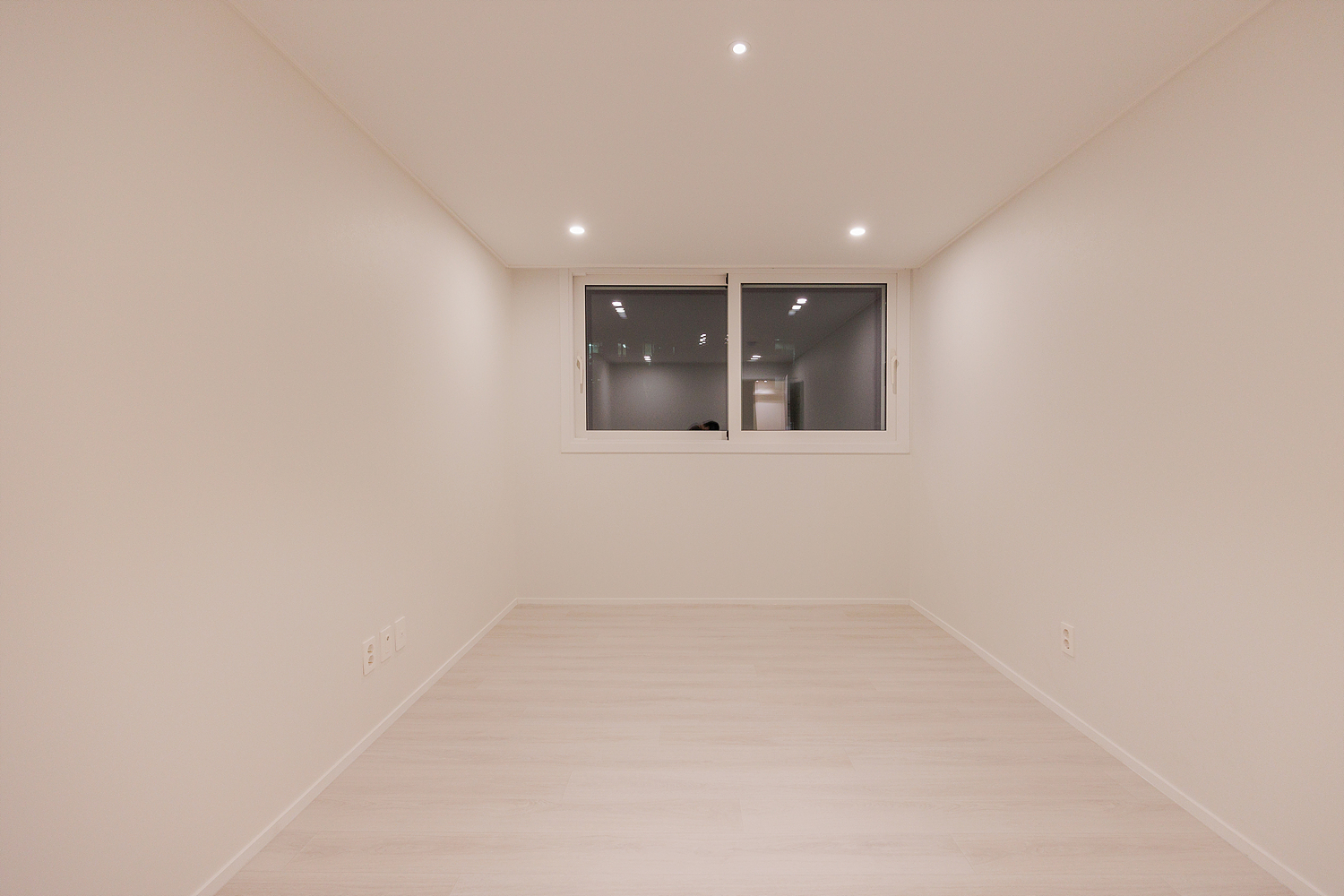 /user/i/idamdesign/editor/2311/cb7f74106dc7e05b32d8c0df5be849c5_1700792666_2127.jpg 이미지크게보기