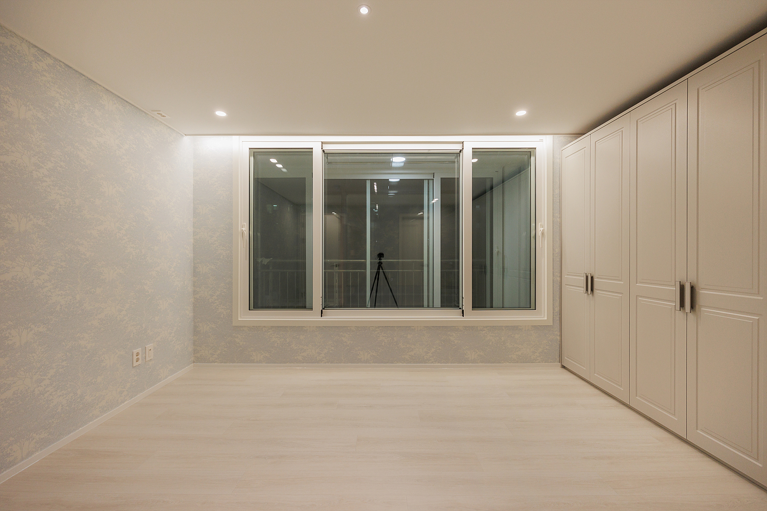 /user/i/idamdesign/editor/2311/cb7f74106dc7e05b32d8c0df5be849c5_1700792792_8049.jpg 이미지크게보기