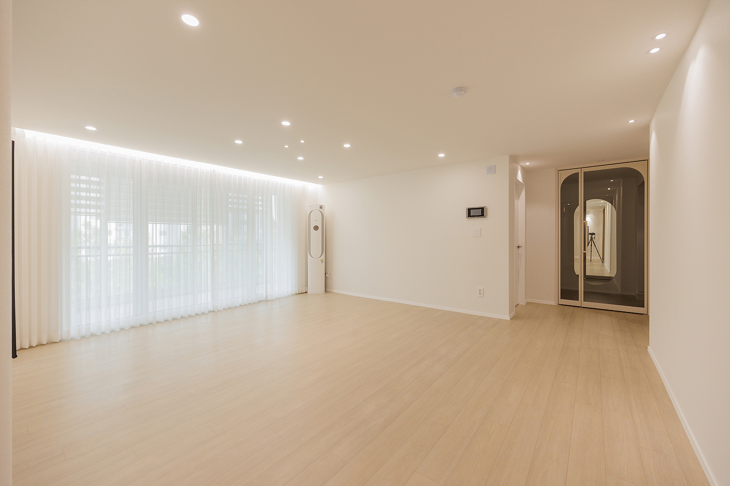 /user/i/idamdesign/editor/2312/f5092b53d36096ea952618865ebed6d6_1701411016_7259.jpg 이미지크게보기