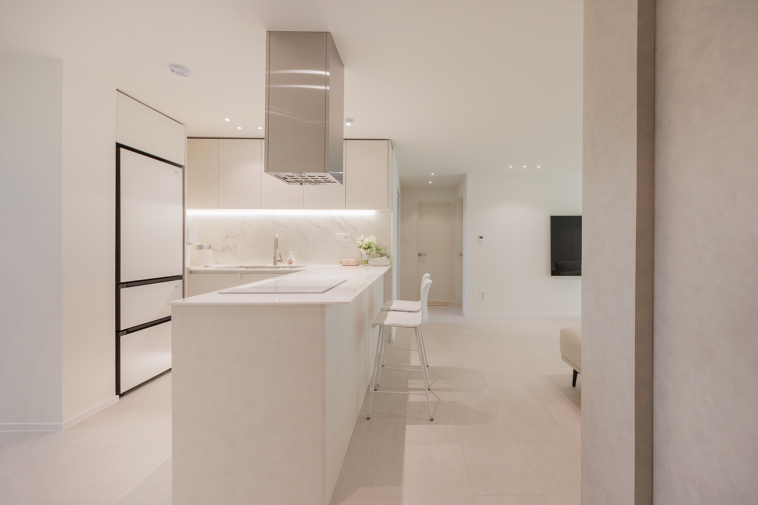 /user/i/idamdesign/editor/2312/f5092b53d36096ea952618865ebed6d6_1701411441_1986.jpg 이미지크게보기