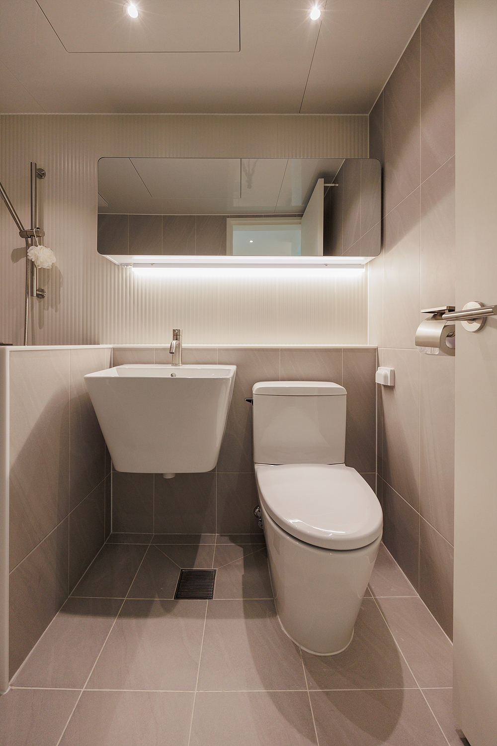 /user/i/idamdesign/editor/2312/f5092b53d36096ea952618865ebed6d6_1701411623_5773.jpg 이미지크게보기