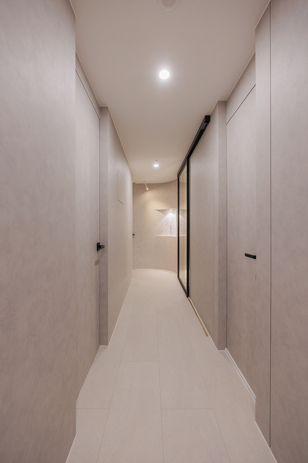 /user/i/idamdesign/editor/2401/66fcd5a65404e4eccef5621ff5fe109c_1705909601_6808.jpg 이미지크게보기
