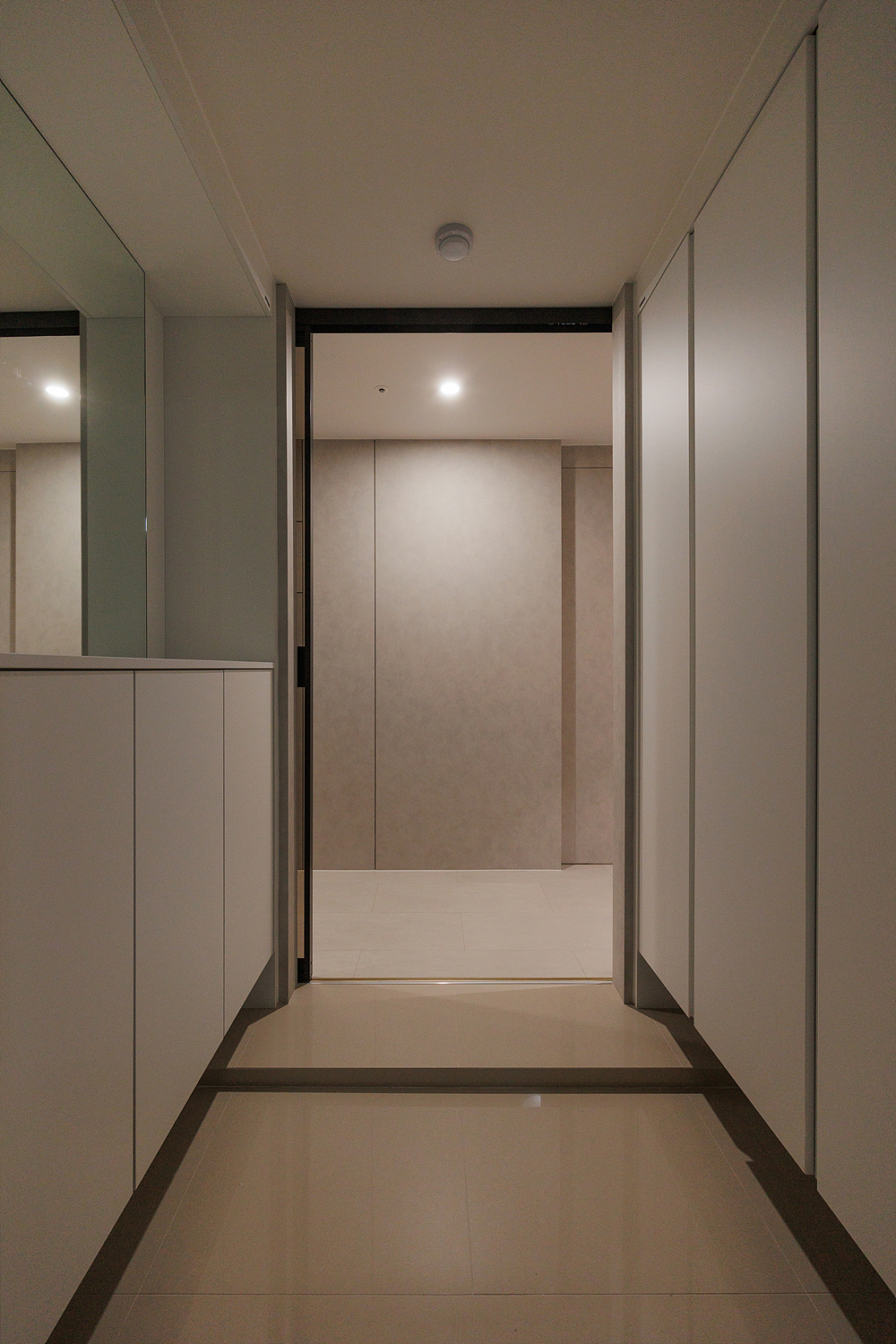 /user/i/idamdesign/editor/2401/66fcd5a65404e4eccef5621ff5fe109c_1705909690_426.jpg 이미지크게보기