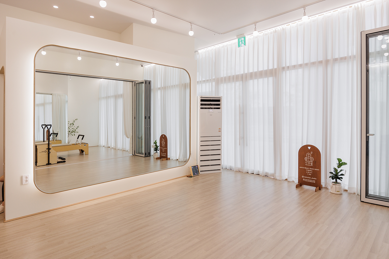/user/i/idamdesign/editor/2506/7b3c9f53a21de5f991d2da931c2a1289_1750221413_9262.jpg 이미지크게보기