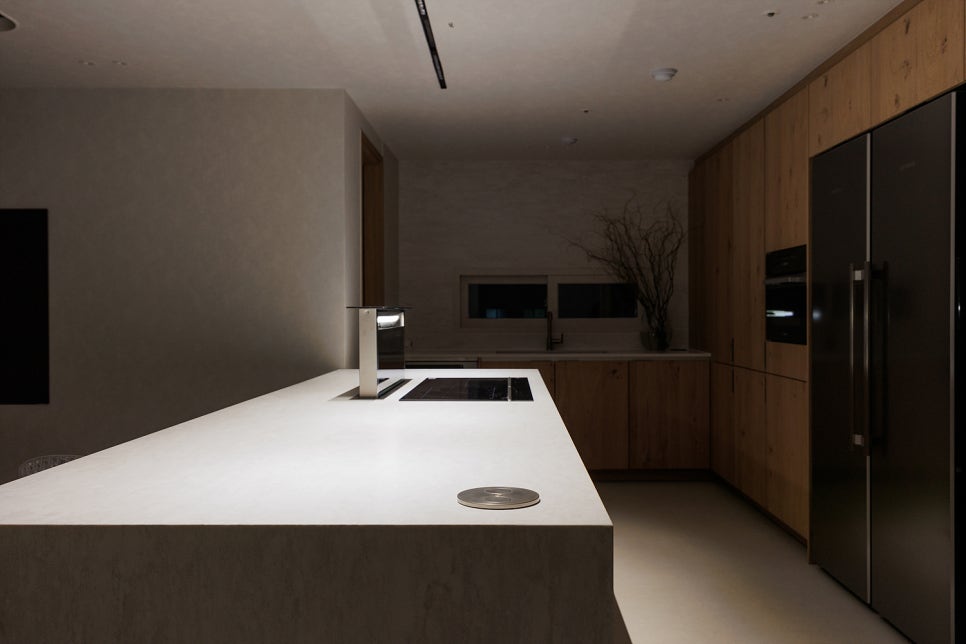 /user/i/idamdesign/editor/2506/80a2bdb2d62e23ddd42584a16caef272_1748999838_6239.jpg 이미지크게보기