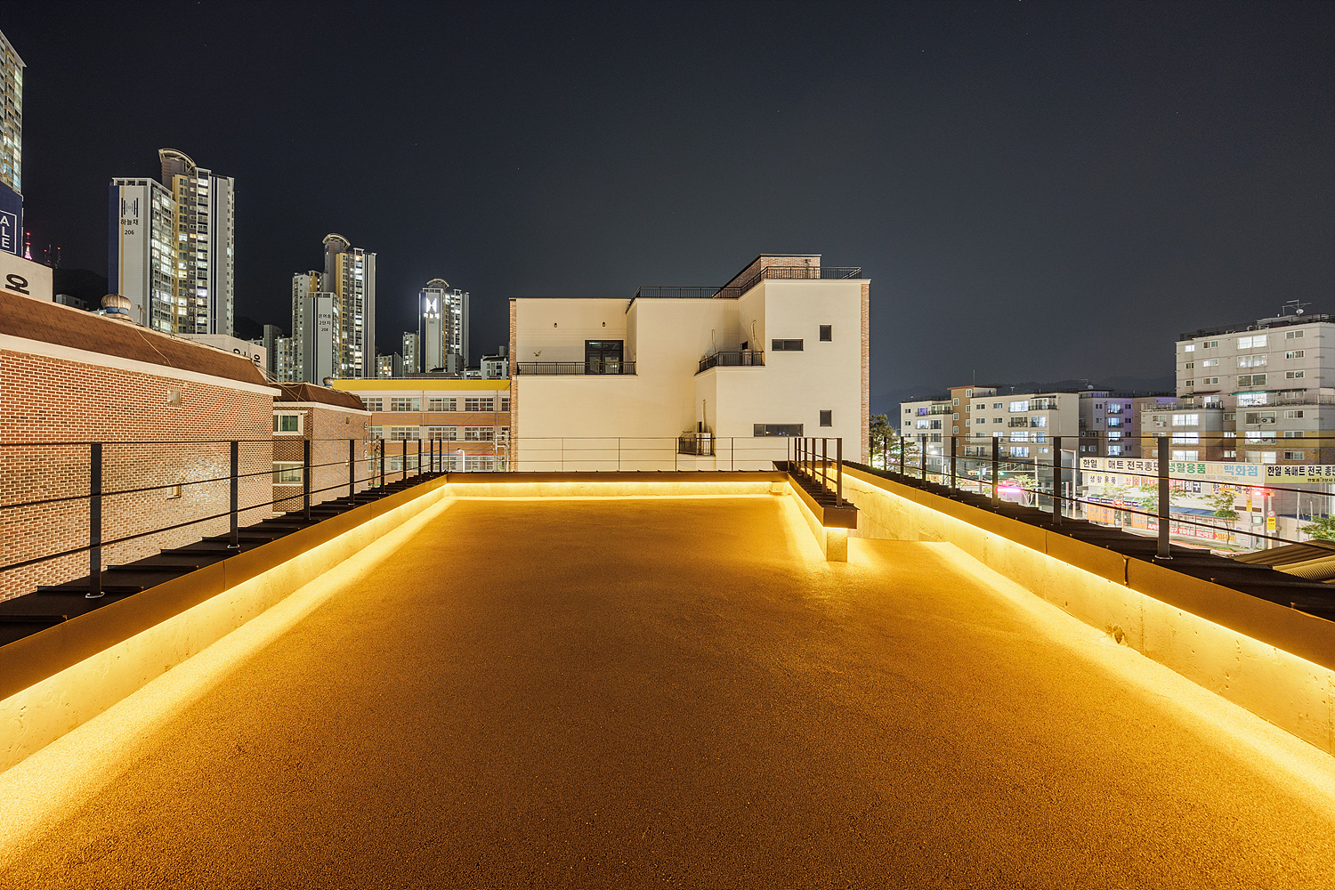 /user/i/idamdesign/editor/2507/72c2b092e1283cf96e5f0f56f5e90f47_1753670924_0056.jpg 이미지크게보기