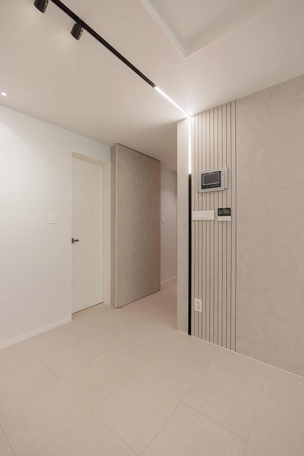 /user/i/idamdesign/editor/2507/ad4741f6eda342432fb8a40074d34194_1752724308_066.jpg 이미지크게보기
