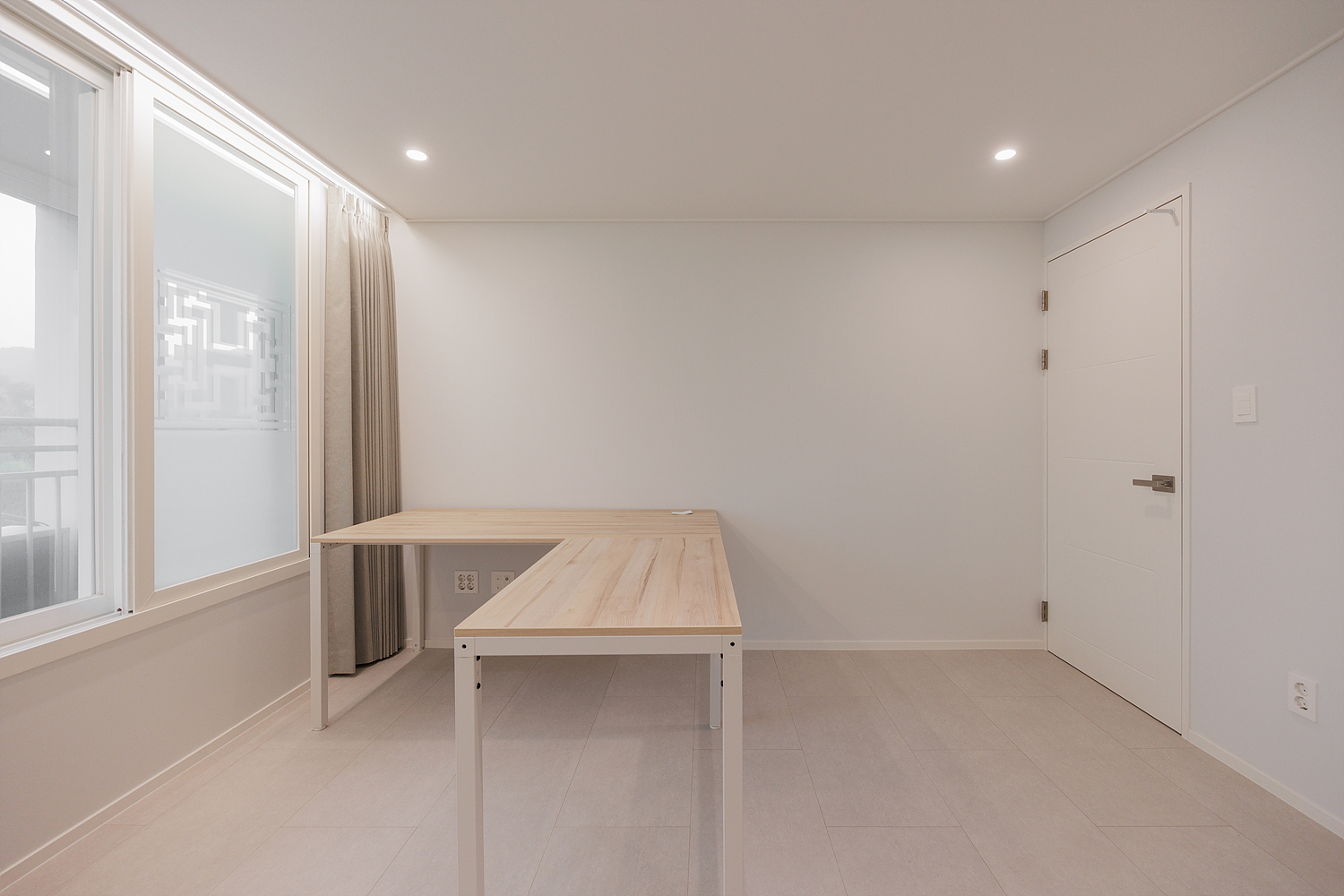 /user/i/idamdesign/editor/2507/ad4741f6eda342432fb8a40074d34194_1752724329_9943.jpg 이미지크게보기