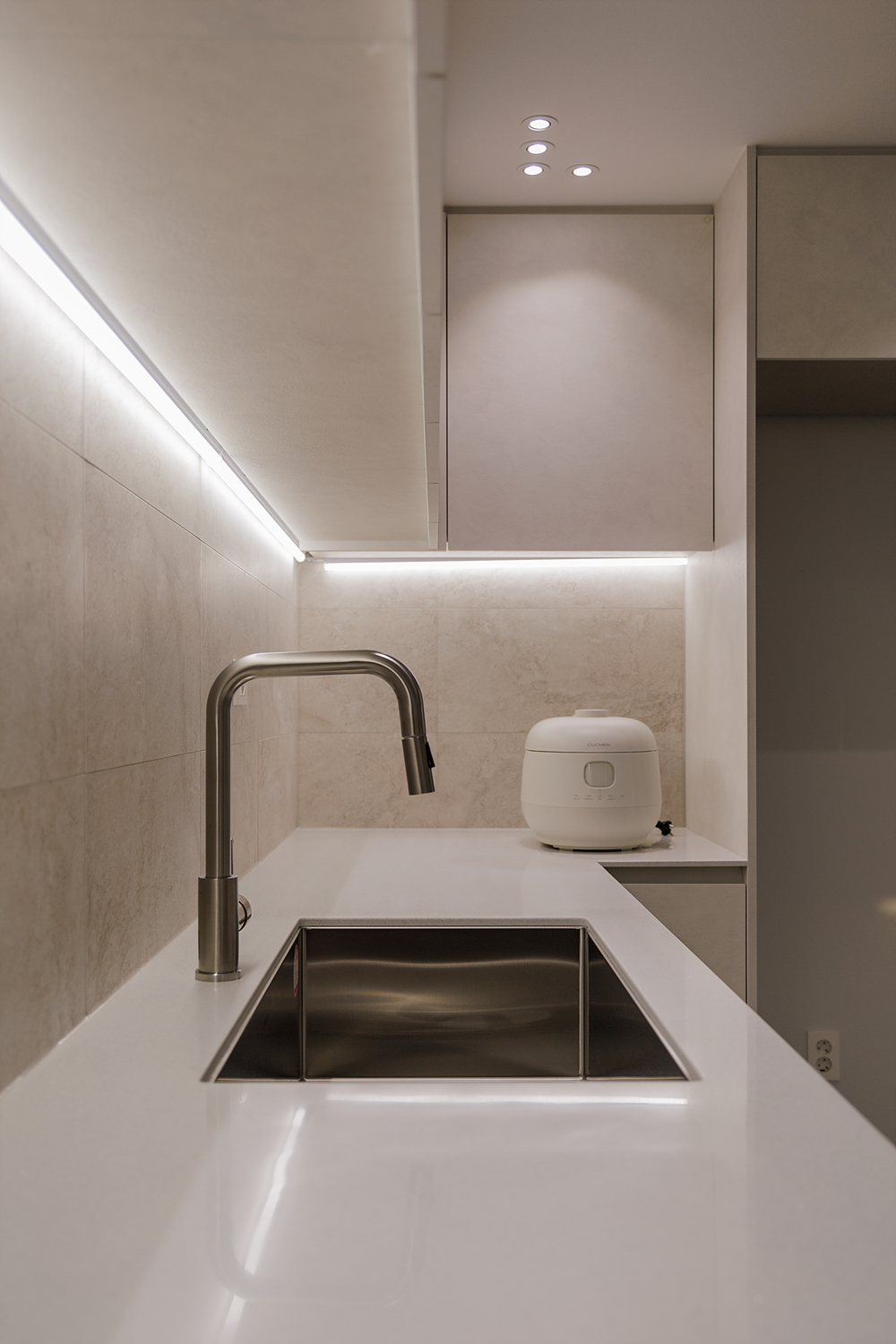 /user/i/idamdesign/editor/2507/ad4741f6eda342432fb8a40074d34194_1752724339_6356.jpg 이미지크게보기