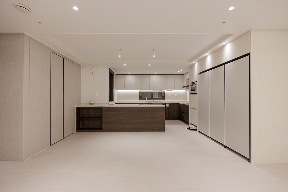/user/i/idamdesign/editor/2507/ad4741f6eda342432fb8a40074d34194_1752724442_7641.jpg 이미지크게보기