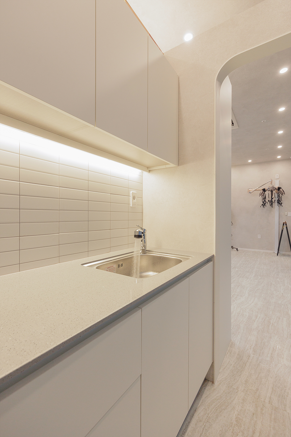 /user/i/idamdesign/editor/2507/dc8e2116231333189dab58e3b31b87f5_1753235078_3734.jpg 이미지크게보기
