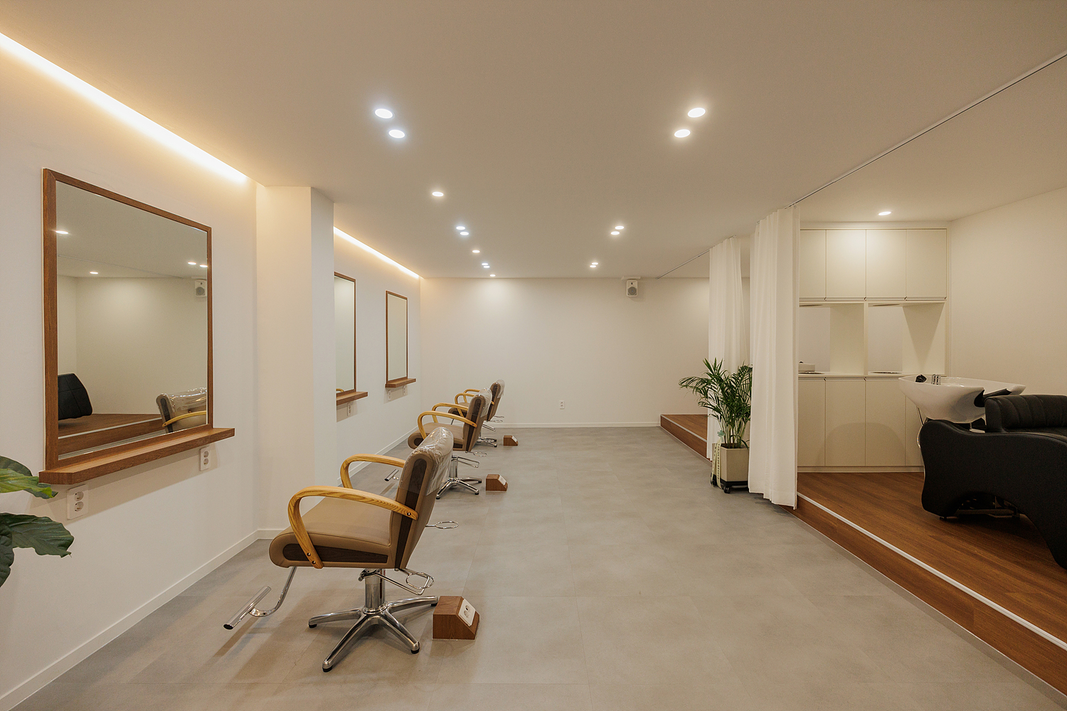 /user/i/idamdesign/editor/2511/d6557cb336ec8f3dd2df0865e65ad192_1763094216_6512.jpg 이미지크게보기