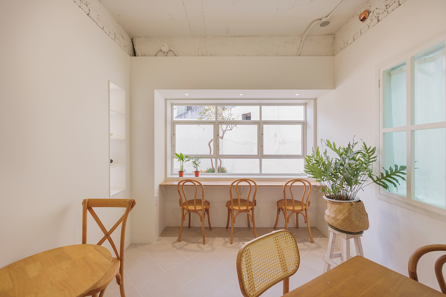 /user/i/idamdesign/editor/2511/d6557cb336ec8f3dd2df0865e65ad192_1763094509_0798.jpg 이미지크게보기