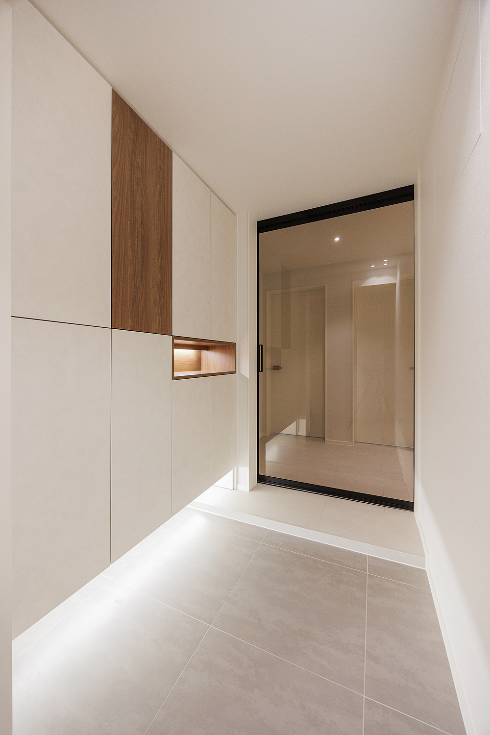 /user/i/idamdesign/editor/2511/ec245c06f320253e880ceda2b62bc366_1762833868_8341.jpg 이미지크게보기