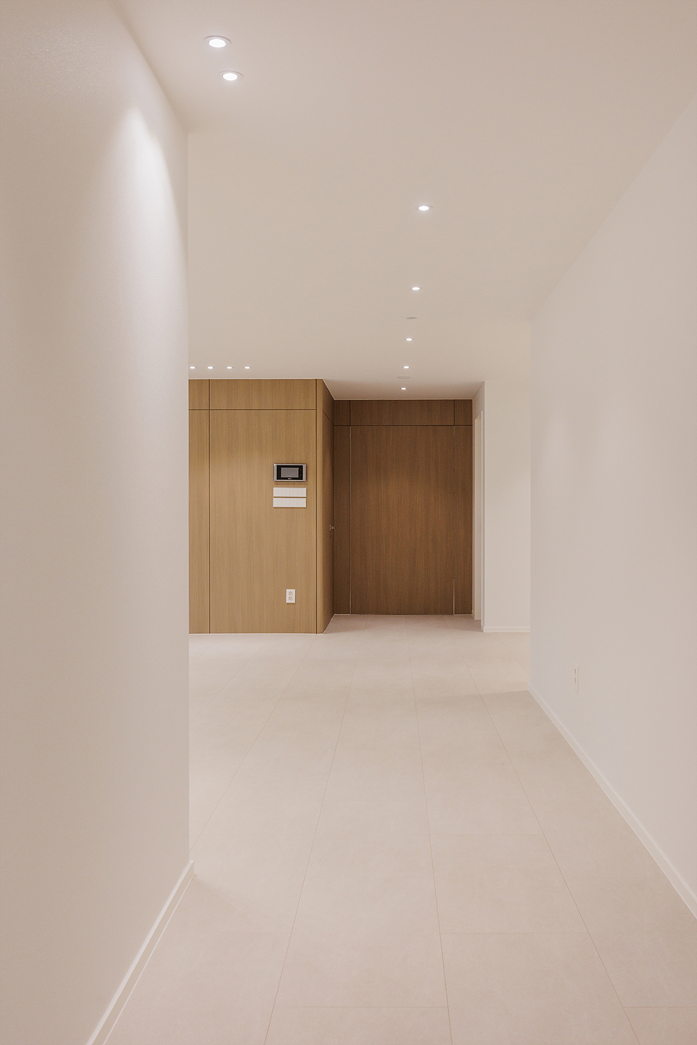 /user/i/idamdesign/editor/2511/ec245c06f320253e880ceda2b62bc366_1762833890_3397.jpg 이미지크게보기
