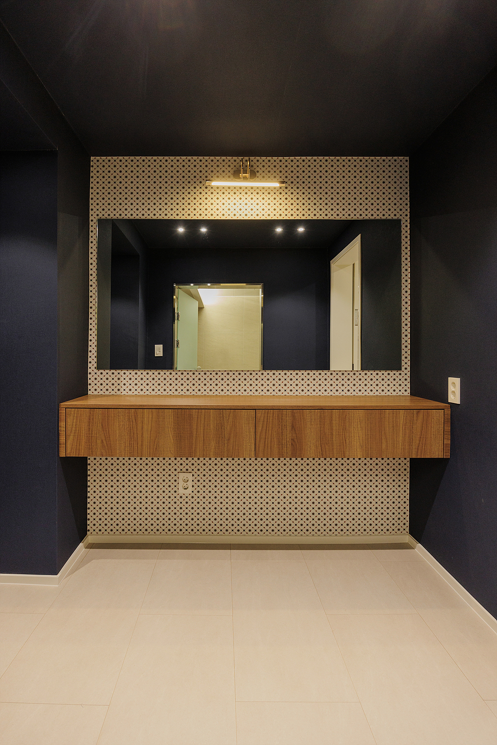 /user/i/idamdesign/editor/2511/ec245c06f320253e880ceda2b62bc366_1762834015_935.jpg 이미지크게보기