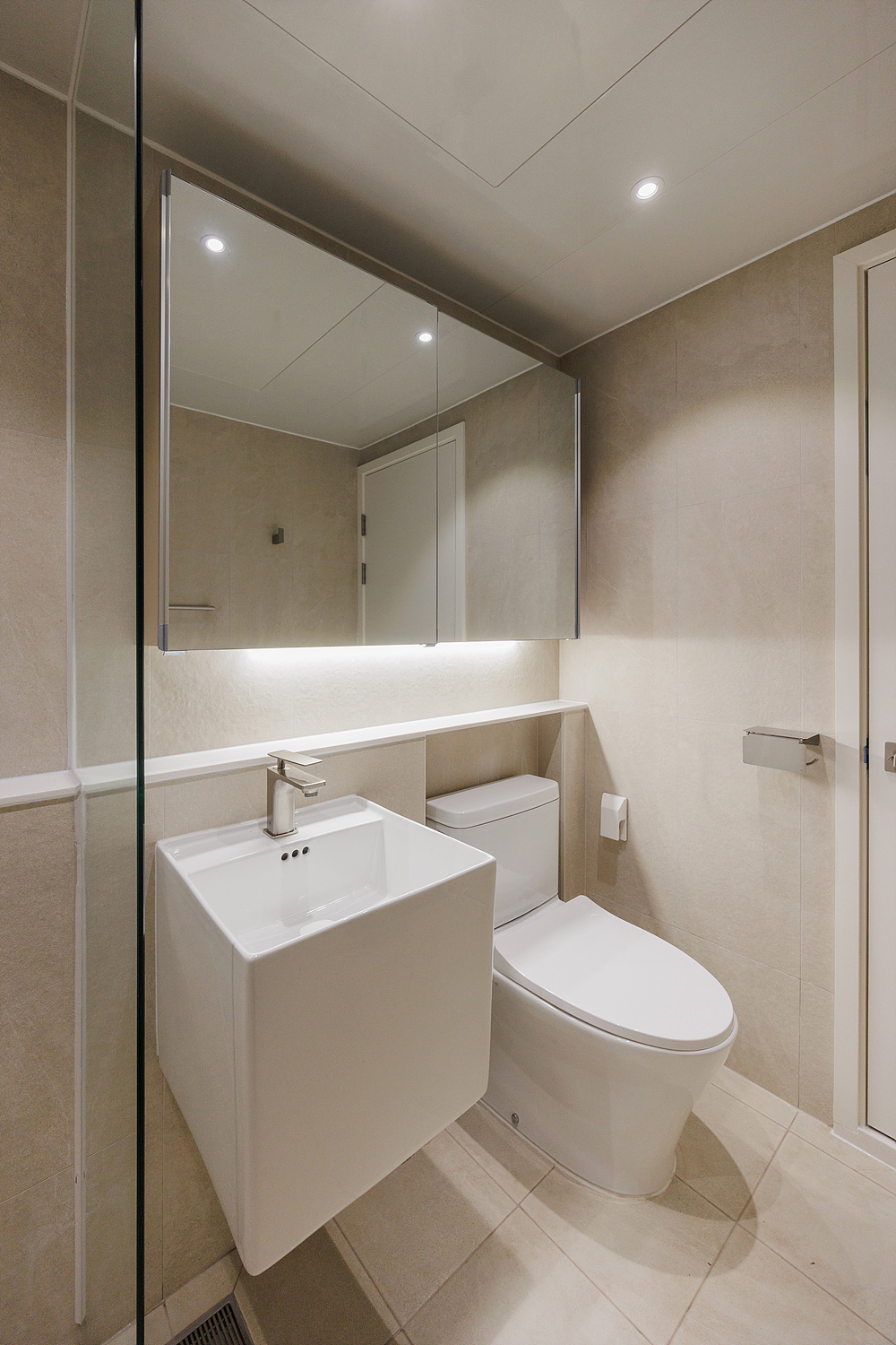/user/i/idamdesign/editor/2511/ec245c06f320253e880ceda2b62bc366_1762834042_3165.jpg 이미지크게보기