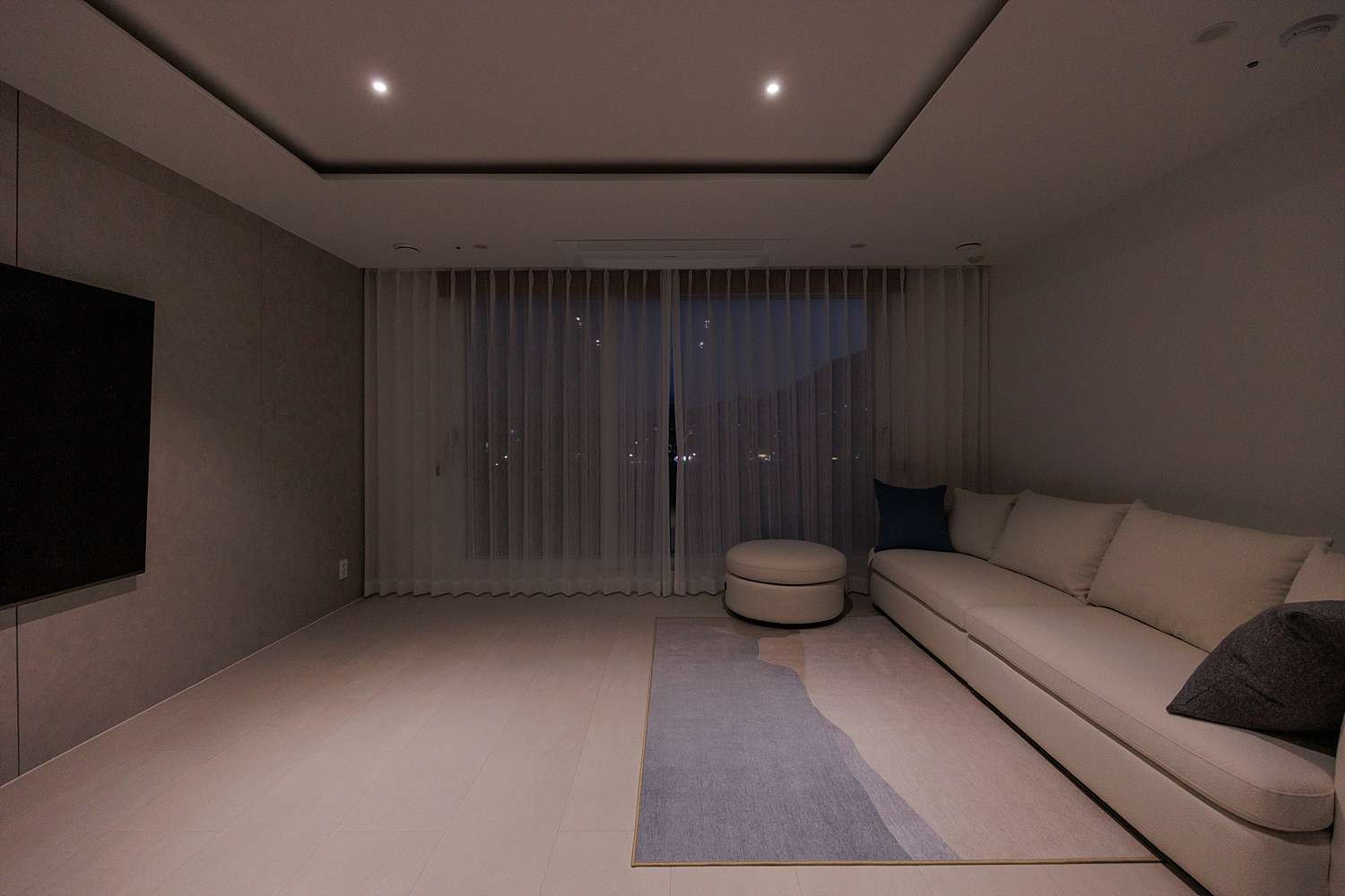 /user/i/idamdesign/editor/2511/ec245c06f320253e880ceda2b62bc366_1762834329_8299.jpg 이미지크게보기