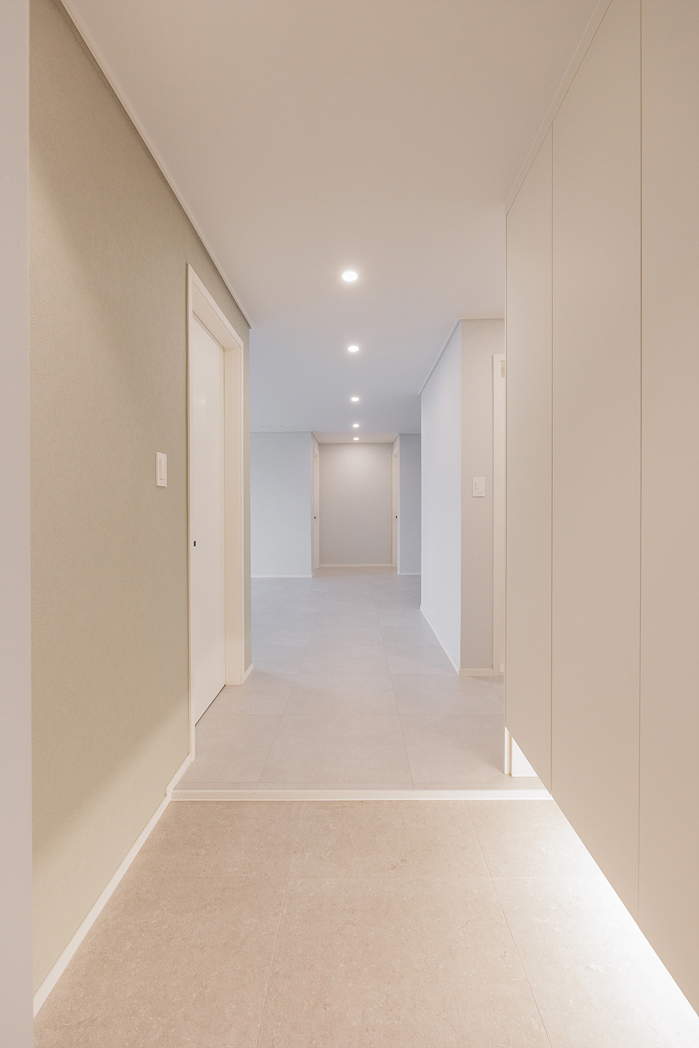 /user/i/idamdesign/editor/2511/ec245c06f320253e880ceda2b62bc366_1762834519_5935.jpg 이미지크게보기
