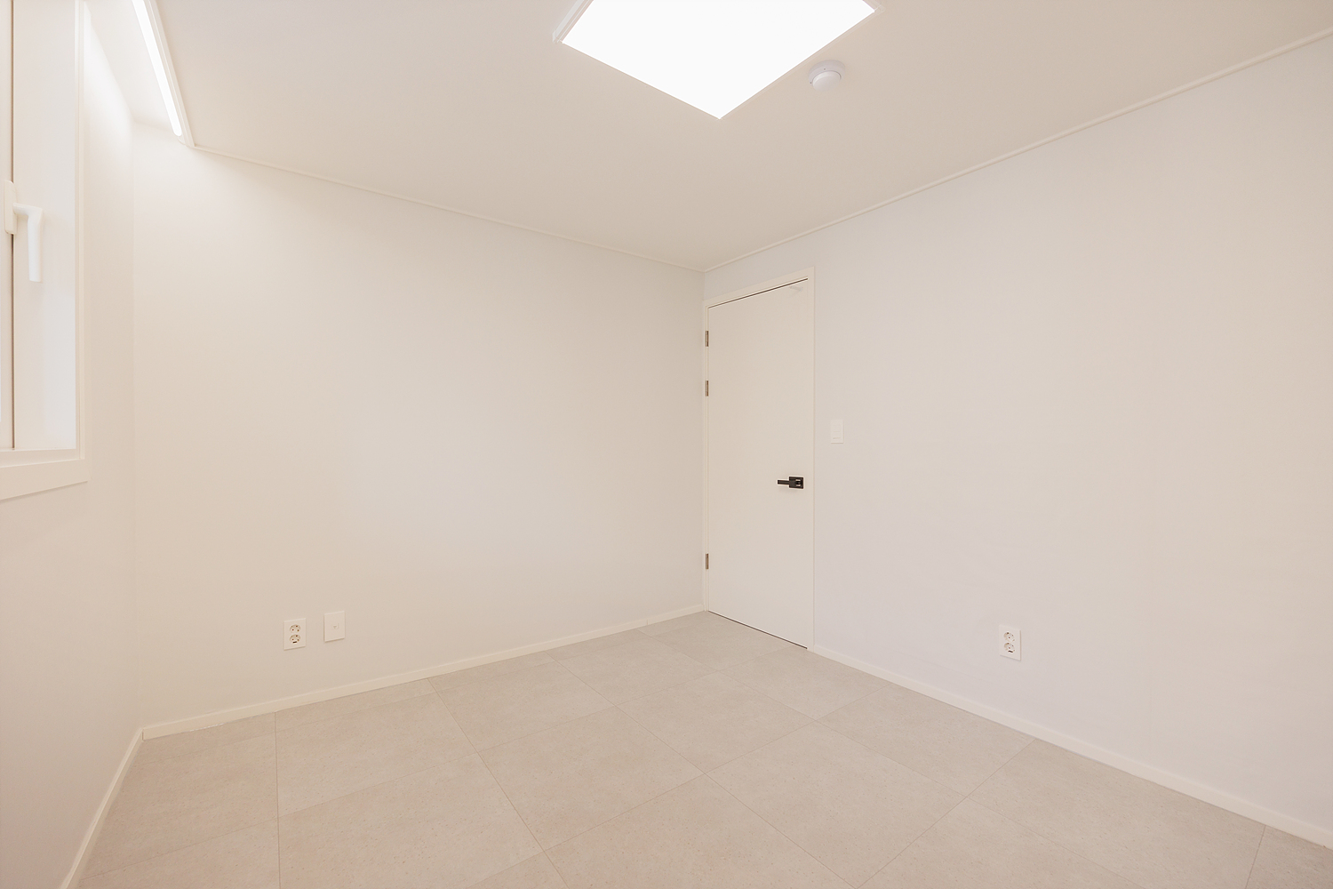 /user/i/idamdesign/editor/2511/ec245c06f320253e880ceda2b62bc366_1762834525_8642.jpg 이미지크게보기