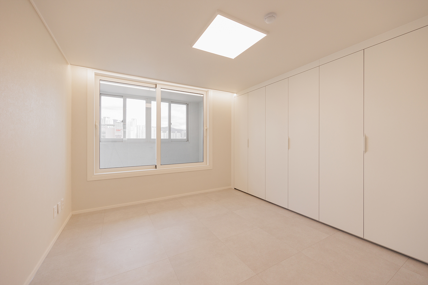 /user/i/idamdesign/editor/2511/ec245c06f320253e880ceda2b62bc366_1762834526_3478.jpg 이미지크게보기