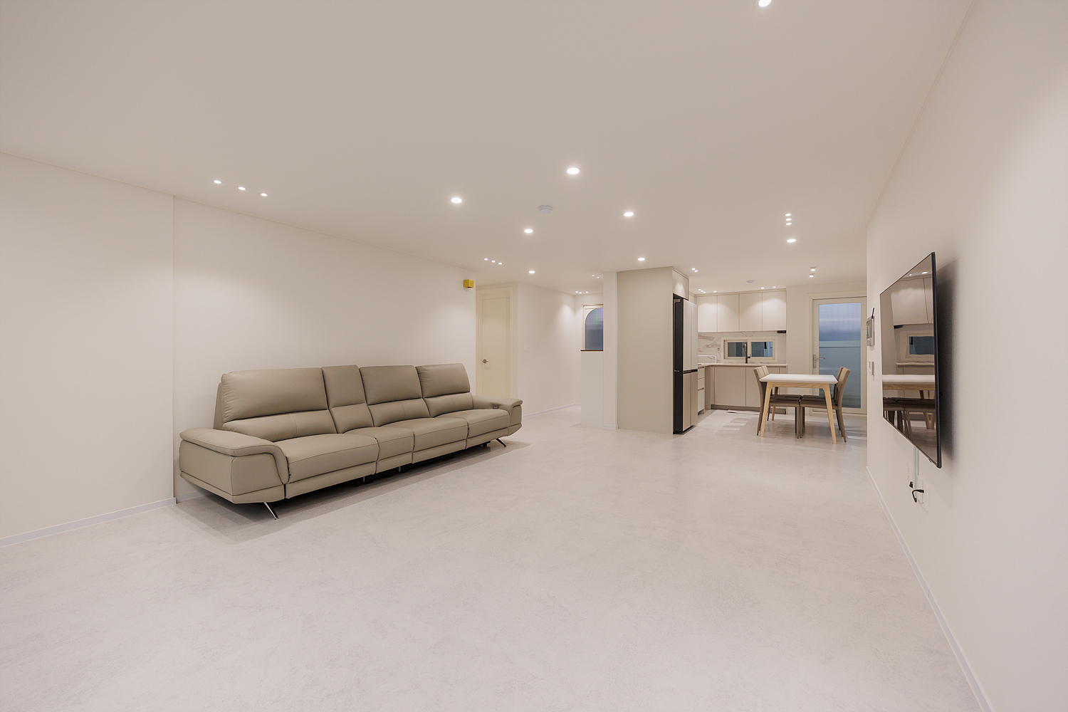 /user/i/idamdesign/editor/2511/ec245c06f320253e880ceda2b62bc366_1762834607_6032.jpg 이미지크게보기