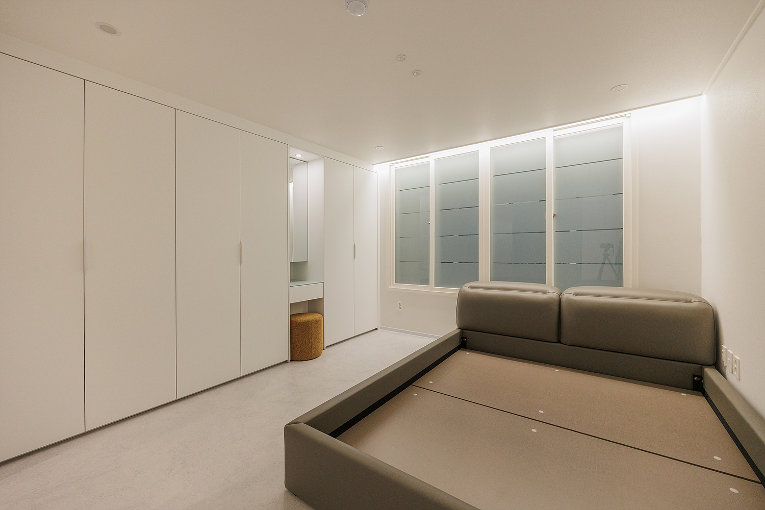 /user/i/idamdesign/editor/2511/ec245c06f320253e880ceda2b62bc366_1762834641_1267.jpg 이미지크게보기