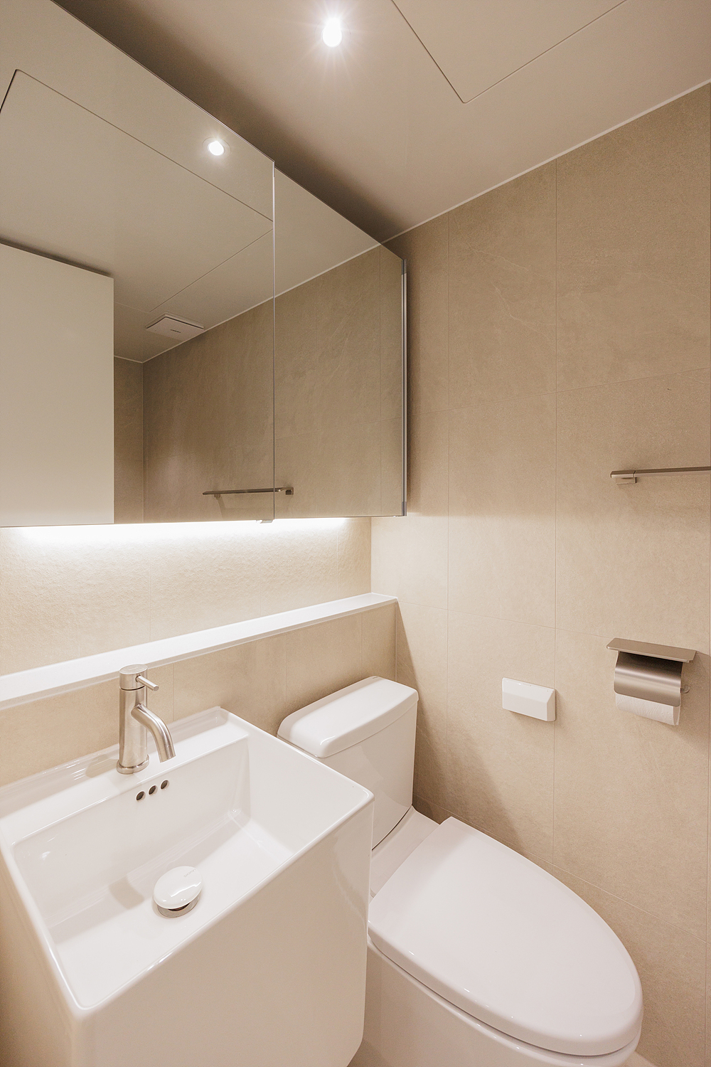 /user/i/idamdesign/editor/2511/ec245c06f320253e880ceda2b62bc366_1762834649_6925.jpg 이미지크게보기