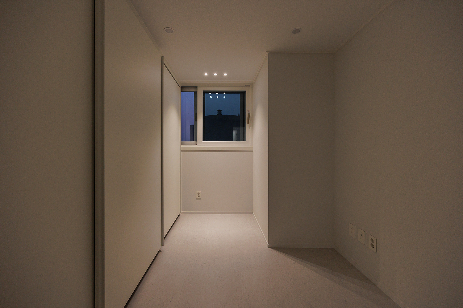 /user/i/idamdesign/editor/2511/ec245c06f320253e880ceda2b62bc366_1762834961_9321.jpg 이미지크게보기