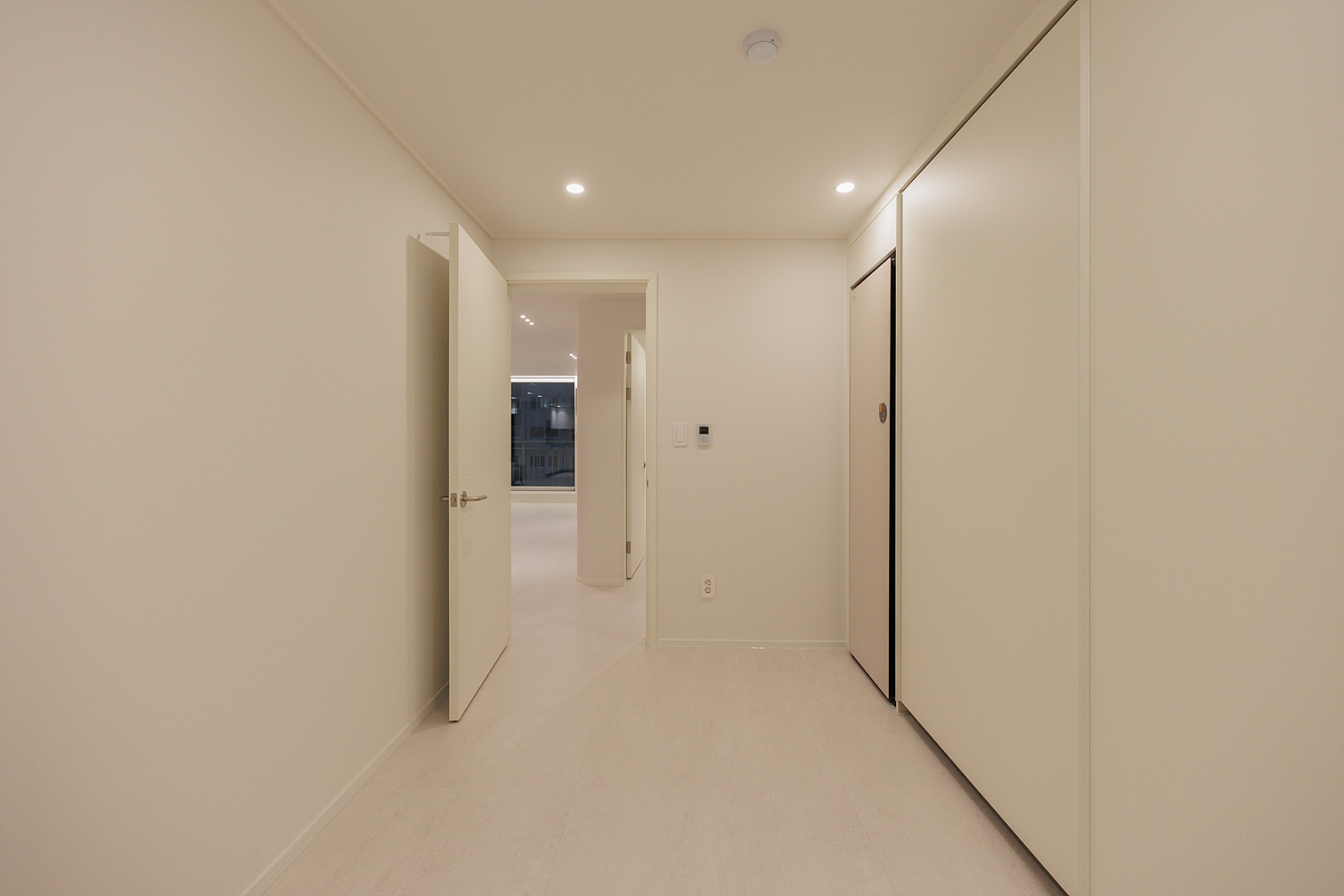 /user/i/idamdesign/editor/2511/ec245c06f320253e880ceda2b62bc366_1762834962_1074.jpg 이미지크게보기