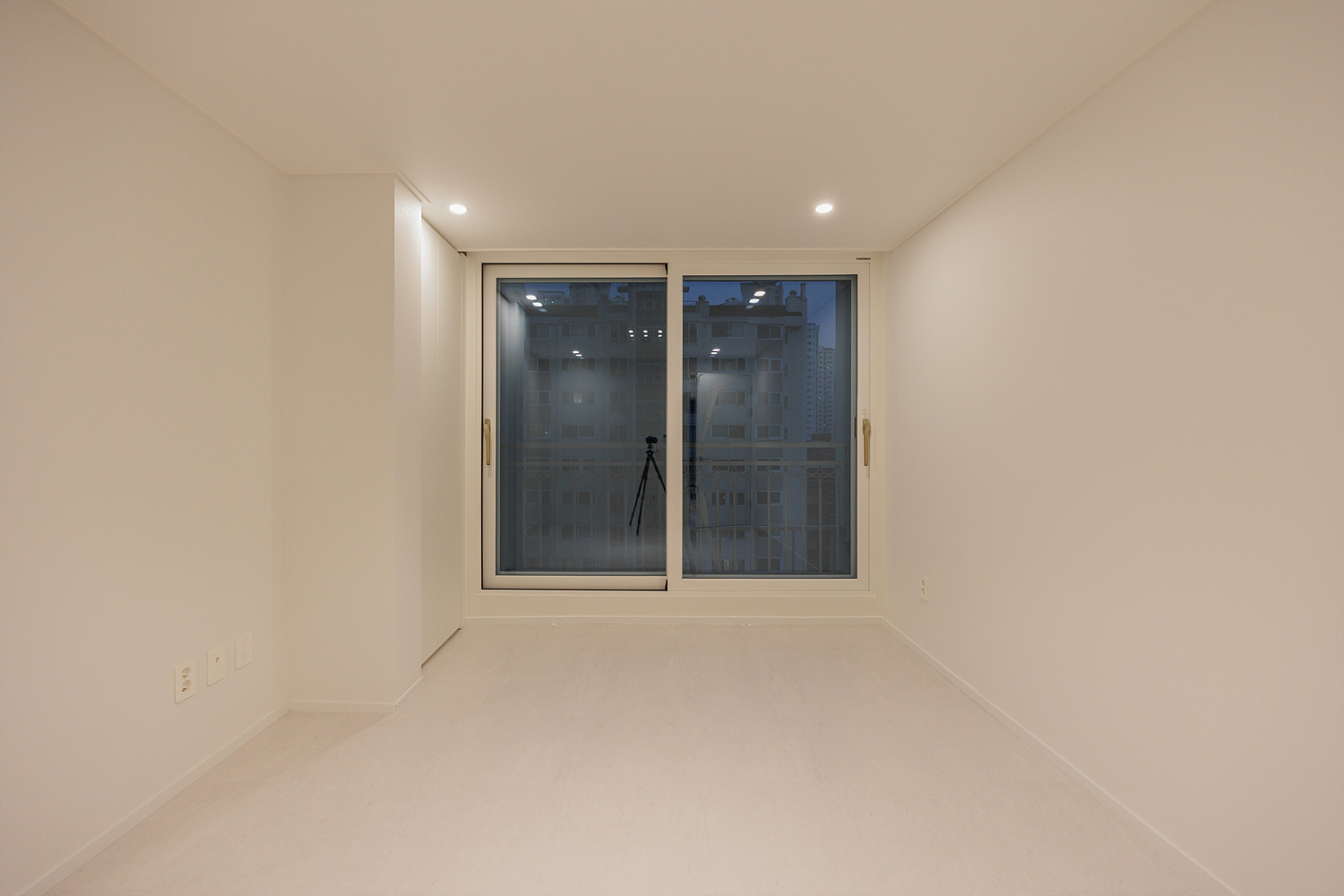 /user/i/idamdesign/editor/2511/ec245c06f320253e880ceda2b62bc366_1762834962_6622.jpg 이미지크게보기