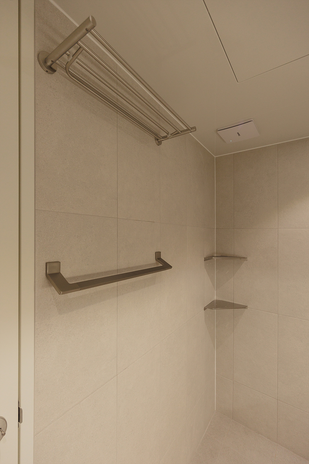 /user/i/idamdesign/editor/2511/ec245c06f320253e880ceda2b62bc366_1762834971_9847.jpg 이미지크게보기