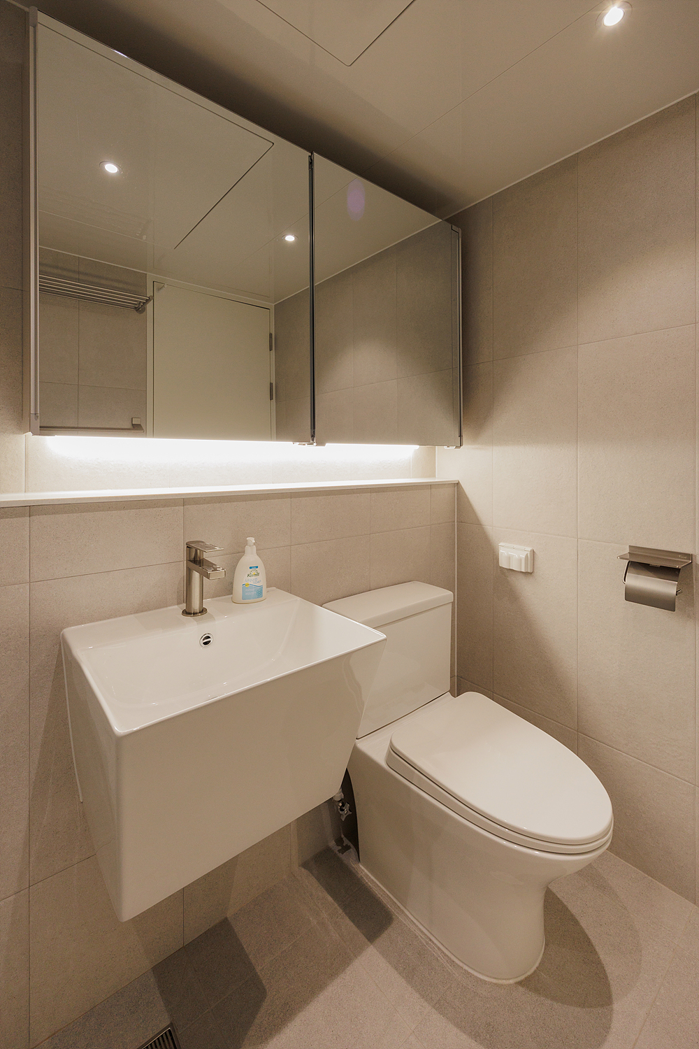 /user/i/idamdesign/editor/2511/ec245c06f320253e880ceda2b62bc366_1762834972_6661.jpg 이미지크게보기
