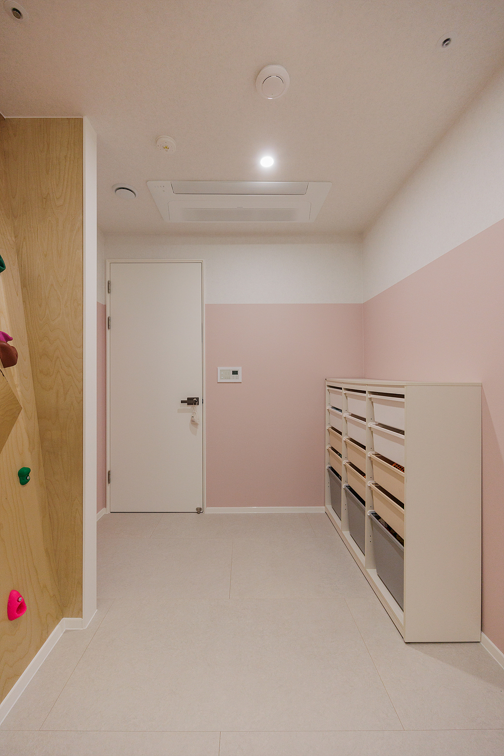 /user/i/idamdesign/editor/2511/ec245c06f320253e880ceda2b62bc366_1762835335_3223.jpg 이미지크게보기