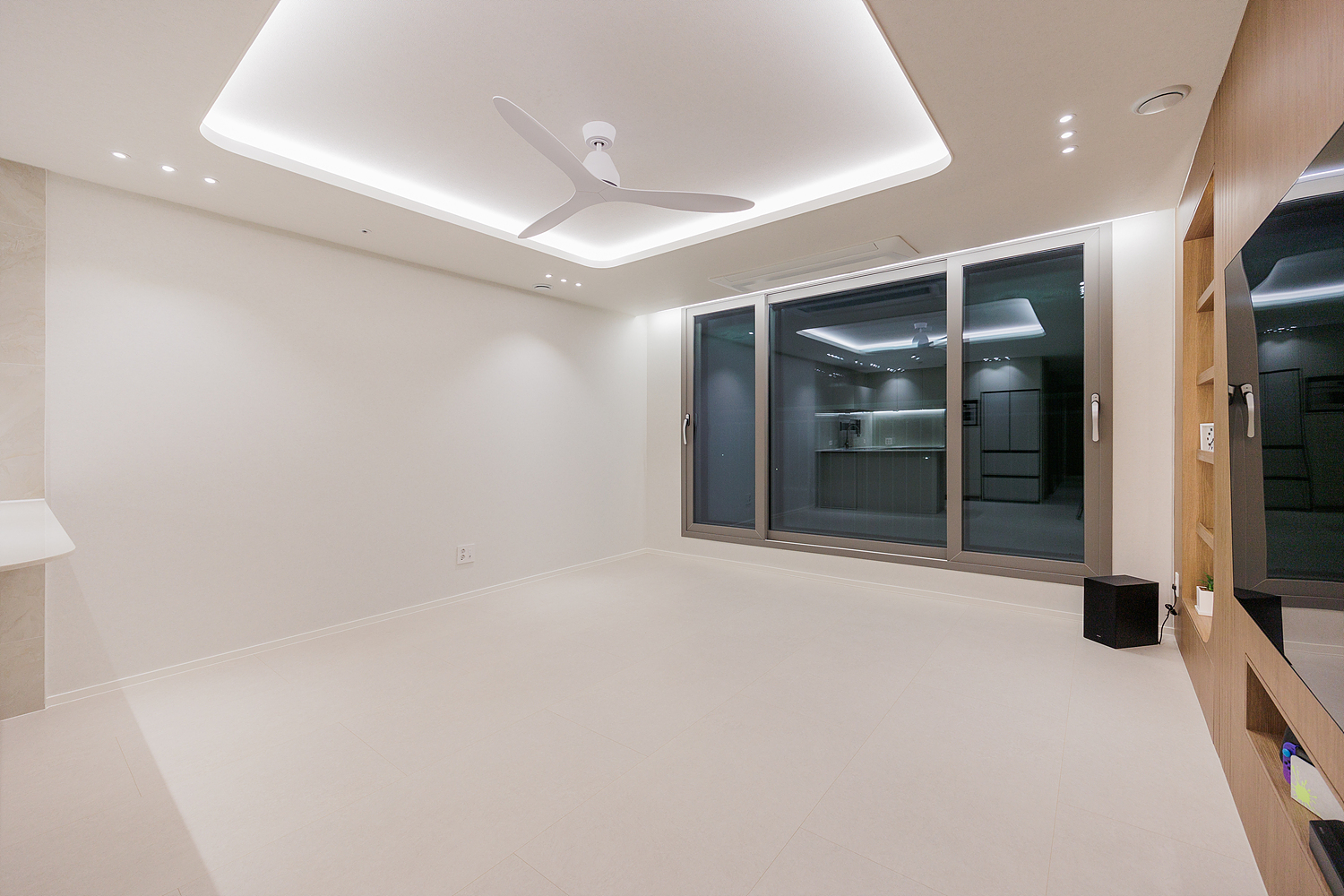 /user/i/idamdesign/editor/2511/ec245c06f320253e880ceda2b62bc366_1762835367_2862.jpg 이미지크게보기