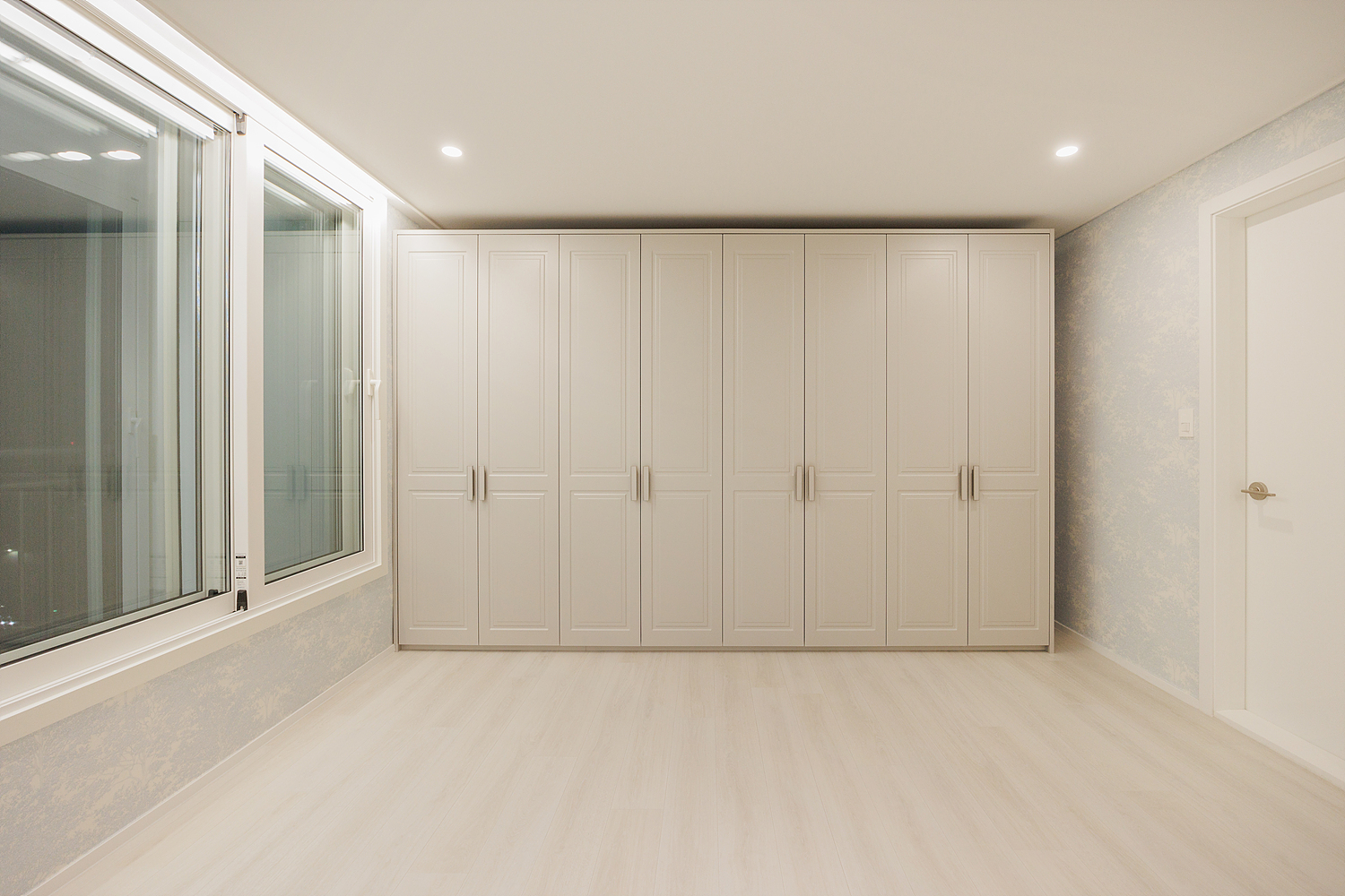/user/i/idamdesign/editor/2511/ec245c06f320253e880ceda2b62bc366_1762835564_991.jpg 이미지크게보기