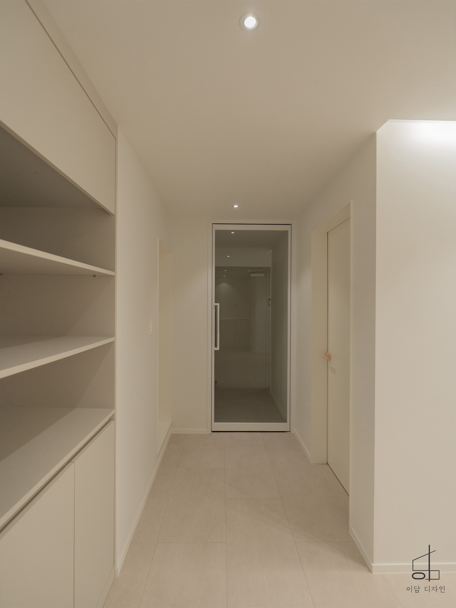 /user/i/idamdesign/editor/2511/ec245c06f320253e880ceda2b62bc366_1762835626_9325.jpg 이미지크게보기