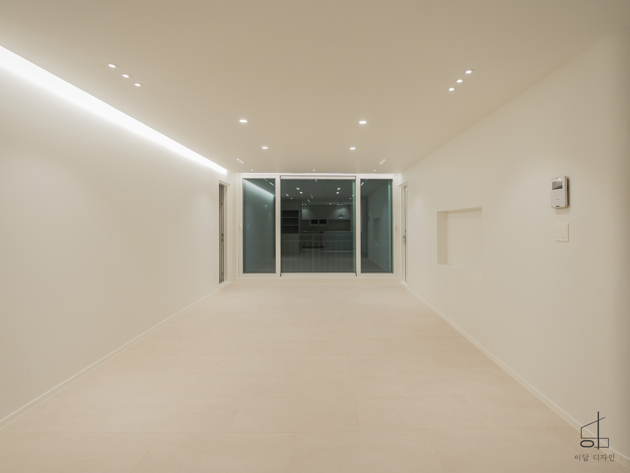 /user/i/idamdesign/editor/2511/ec245c06f320253e880ceda2b62bc366_1762835635_7641.jpg 이미지크게보기