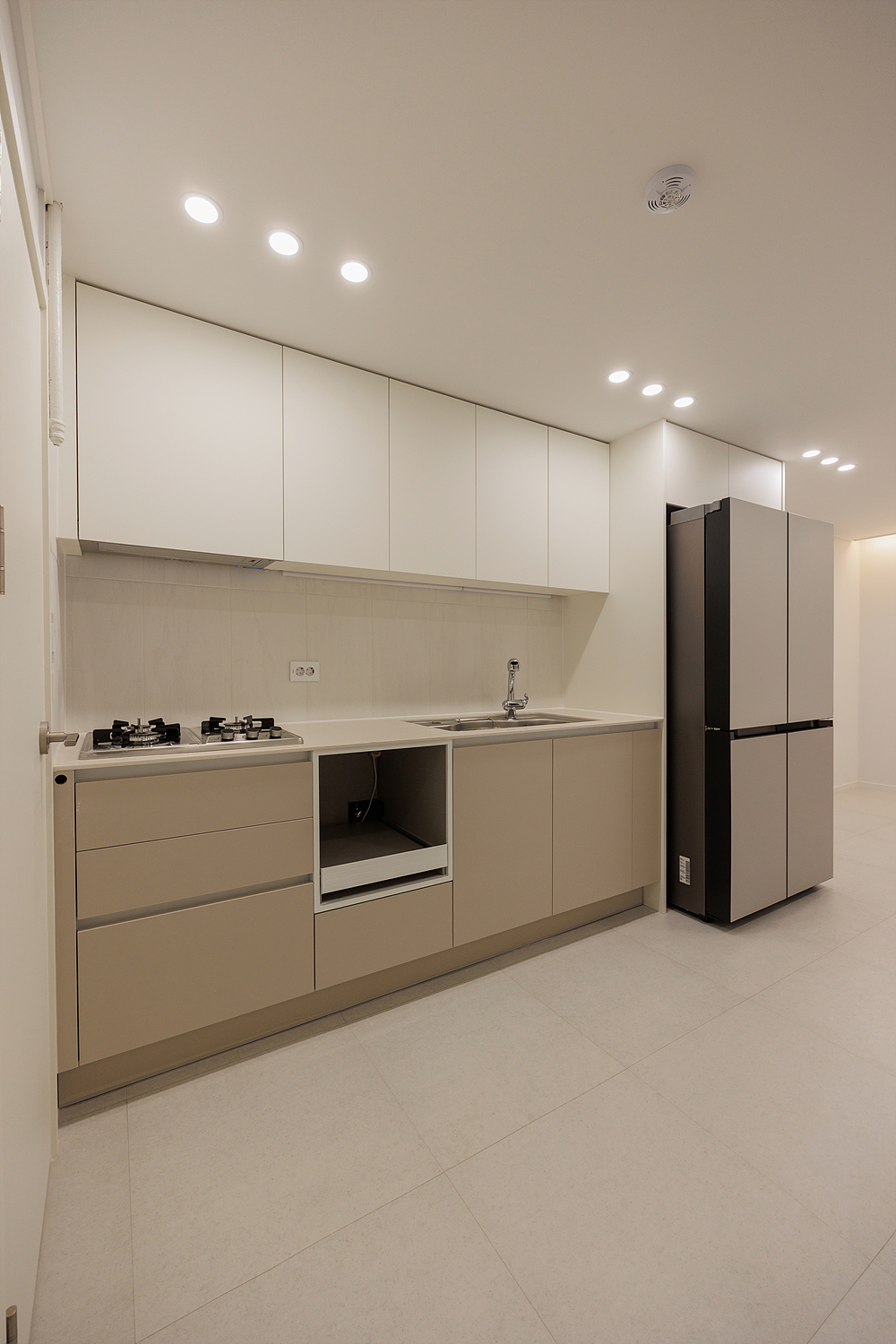 /user/i/idamdesign/editor/2511/ec245c06f320253e880ceda2b62bc366_1762835931_1517.jpg 이미지크게보기