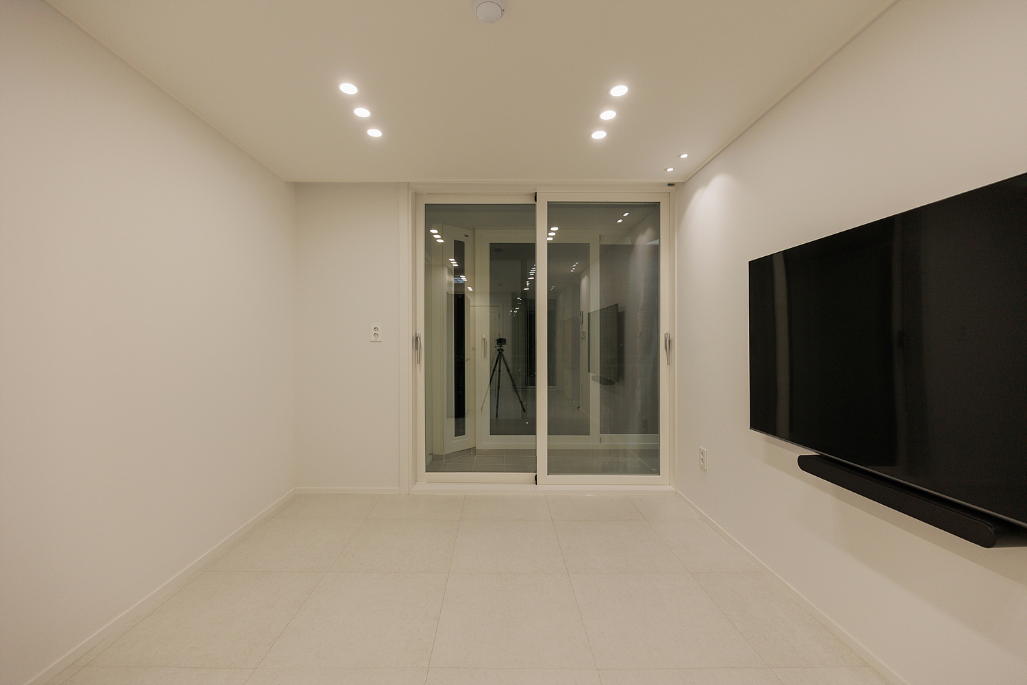 /user/i/idamdesign/editor/2511/ec245c06f320253e880ceda2b62bc366_1762835931_3348.jpg 이미지크게보기