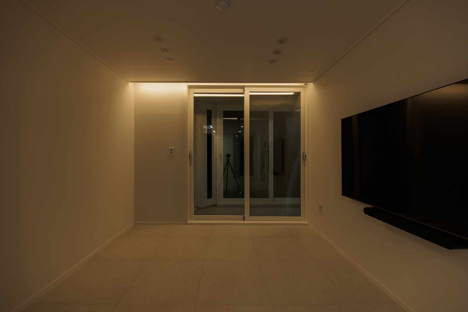 /user/i/idamdesign/editor/2511/ec245c06f320253e880ceda2b62bc366_1762835931_528.jpg 이미지크게보기