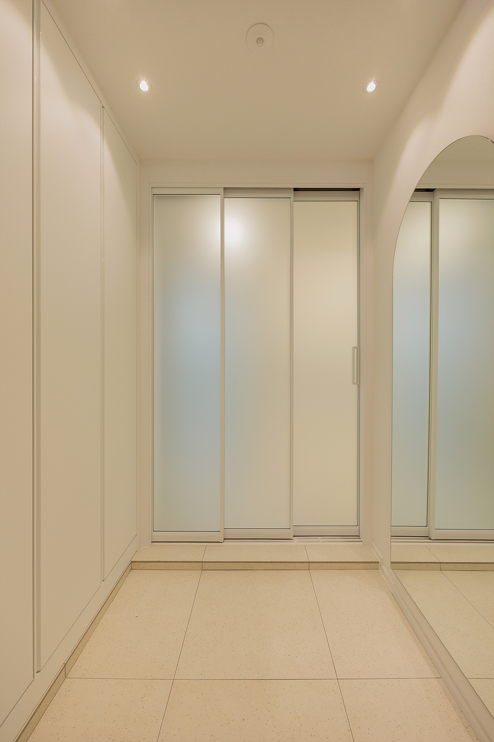 /user/i/idamdesign/editor/2512/48d59691e8b2b05eb283231ea8036a8a_1766547598_3923.jpg 이미지크게보기