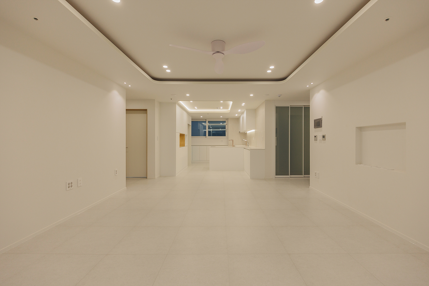 /user/i/idamdesign/editor/2512/48d59691e8b2b05eb283231ea8036a8a_1766547607_7053.jpg 이미지크게보기