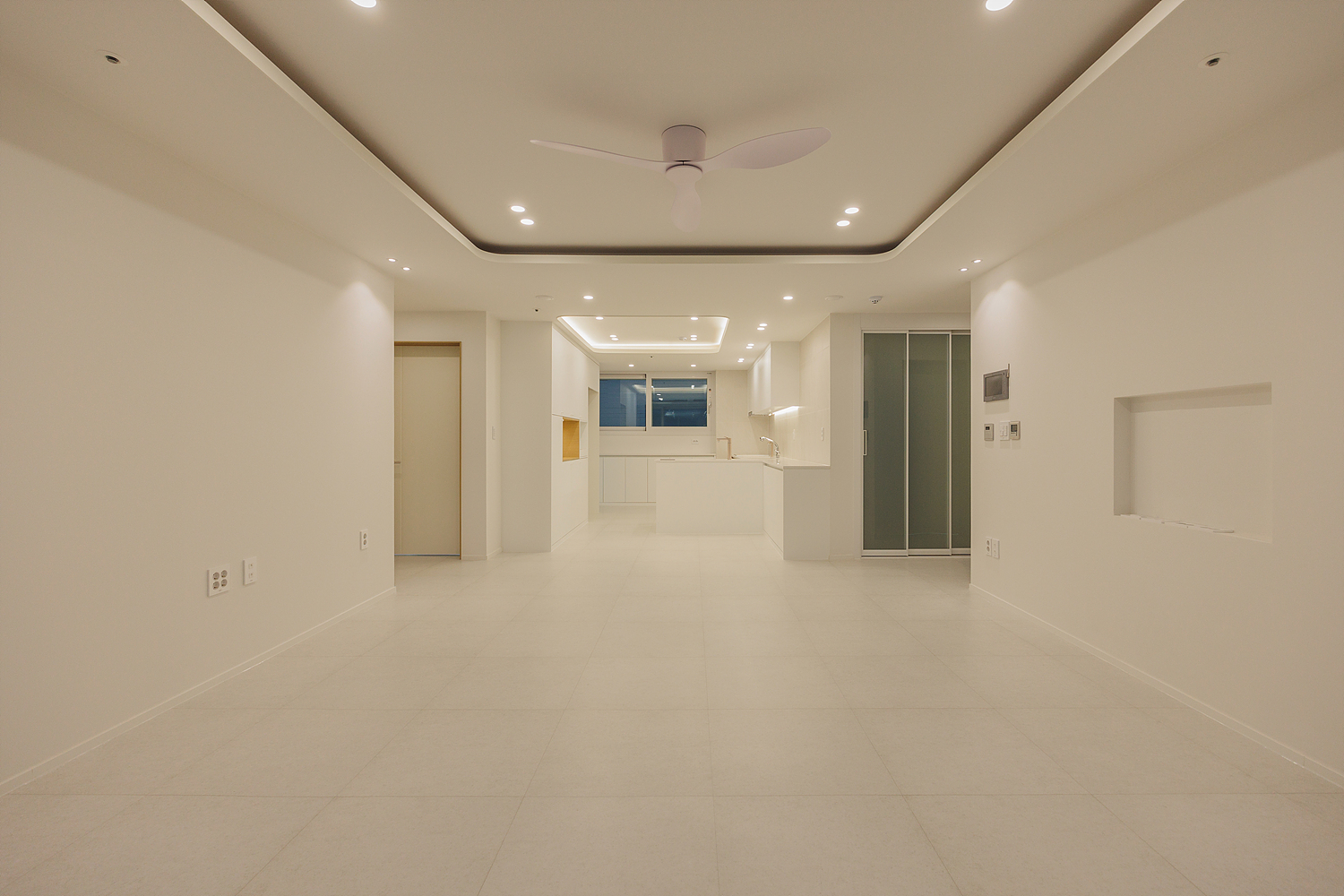 /user/i/idamdesign/editor/2512/48d59691e8b2b05eb283231ea8036a8a_1766547607_878.jpg 이미지크게보기