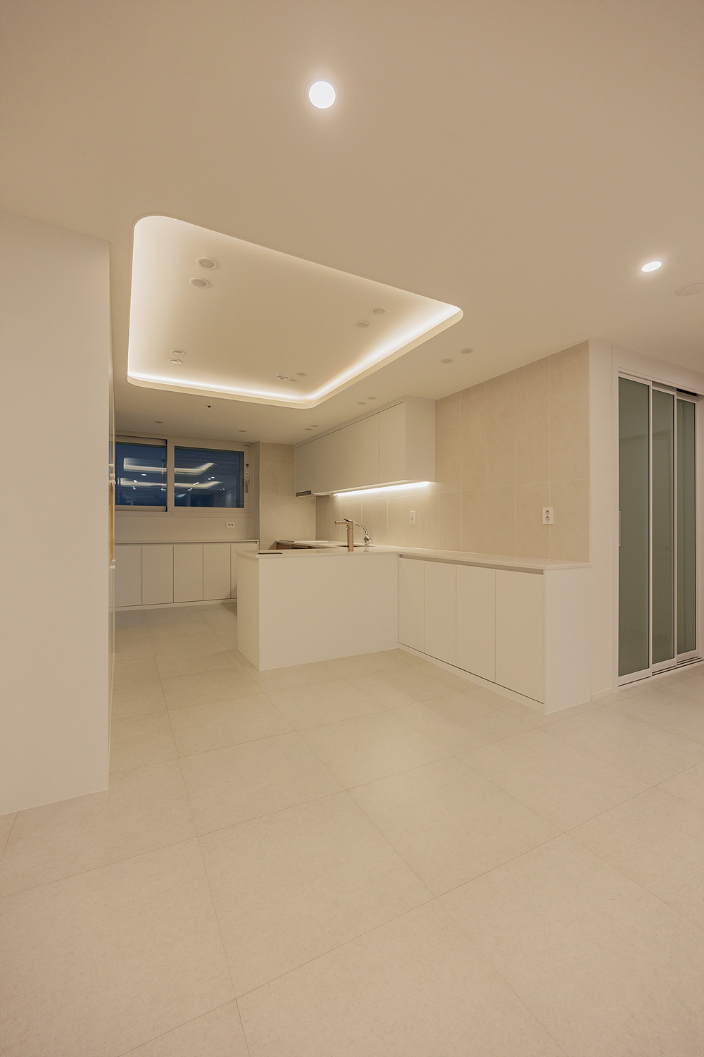 /user/i/idamdesign/editor/2512/48d59691e8b2b05eb283231ea8036a8a_1766547633_7409.jpg 이미지크게보기