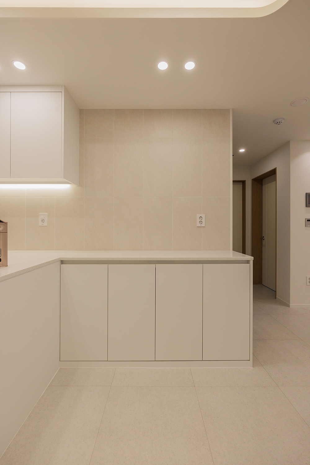 /user/i/idamdesign/editor/2512/48d59691e8b2b05eb283231ea8036a8a_1766547634_67.jpg 이미지크게보기