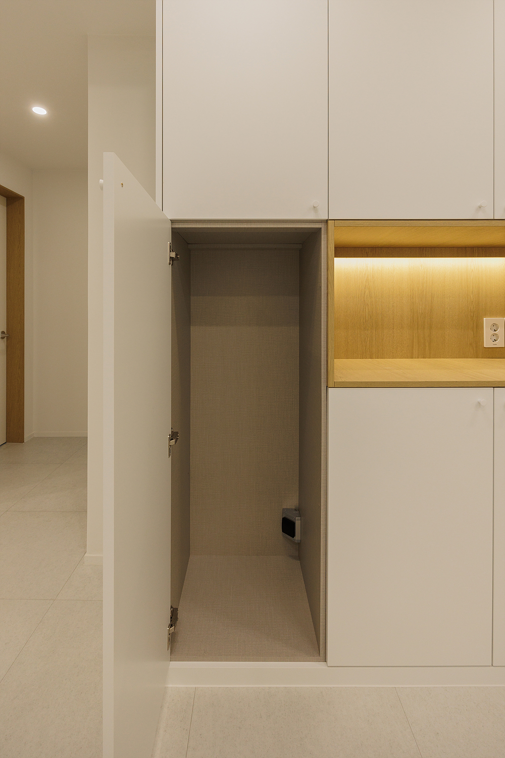 /user/i/idamdesign/editor/2512/48d59691e8b2b05eb283231ea8036a8a_1766547679_8273.jpg 이미지크게보기
