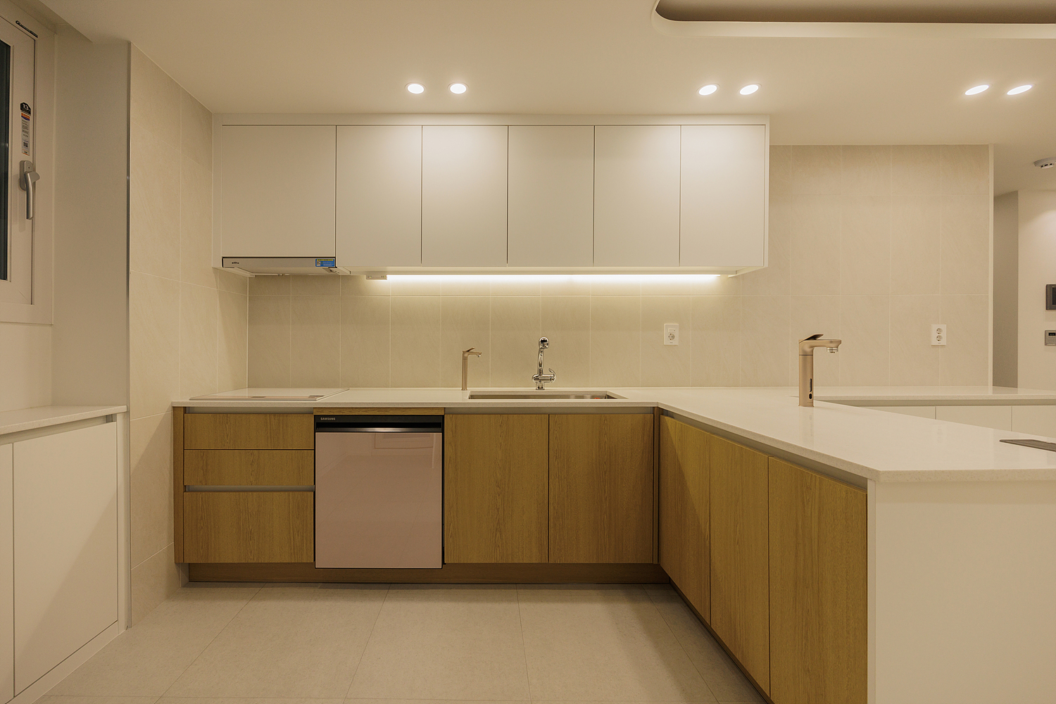/user/i/idamdesign/editor/2512/48d59691e8b2b05eb283231ea8036a8a_1766547680_7062.jpg 이미지크게보기