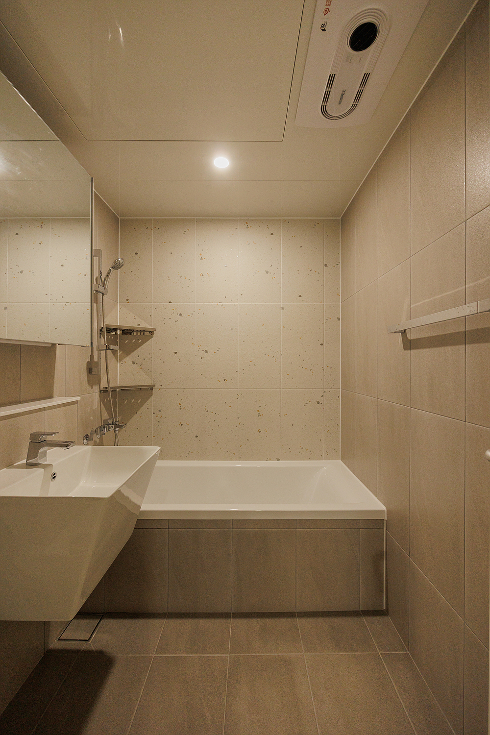 /user/i/idamdesign/editor/2512/48d59691e8b2b05eb283231ea8036a8a_1766547731_5502.jpg 이미지크게보기
